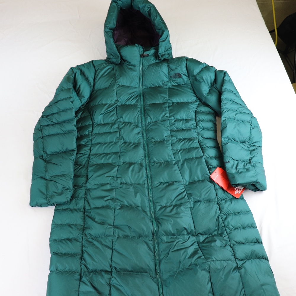 TNF METRO 2 PARKA 💚 XS New w tags ships fast